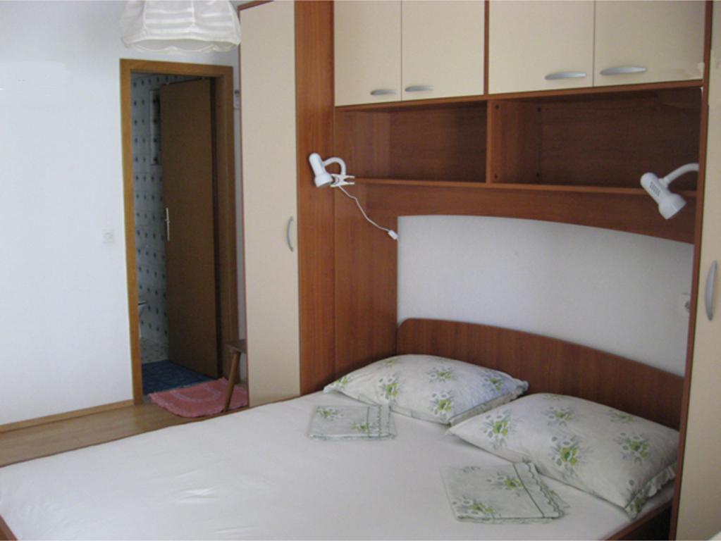 Apartments Bilic Nemira 奥米什 外观 照片