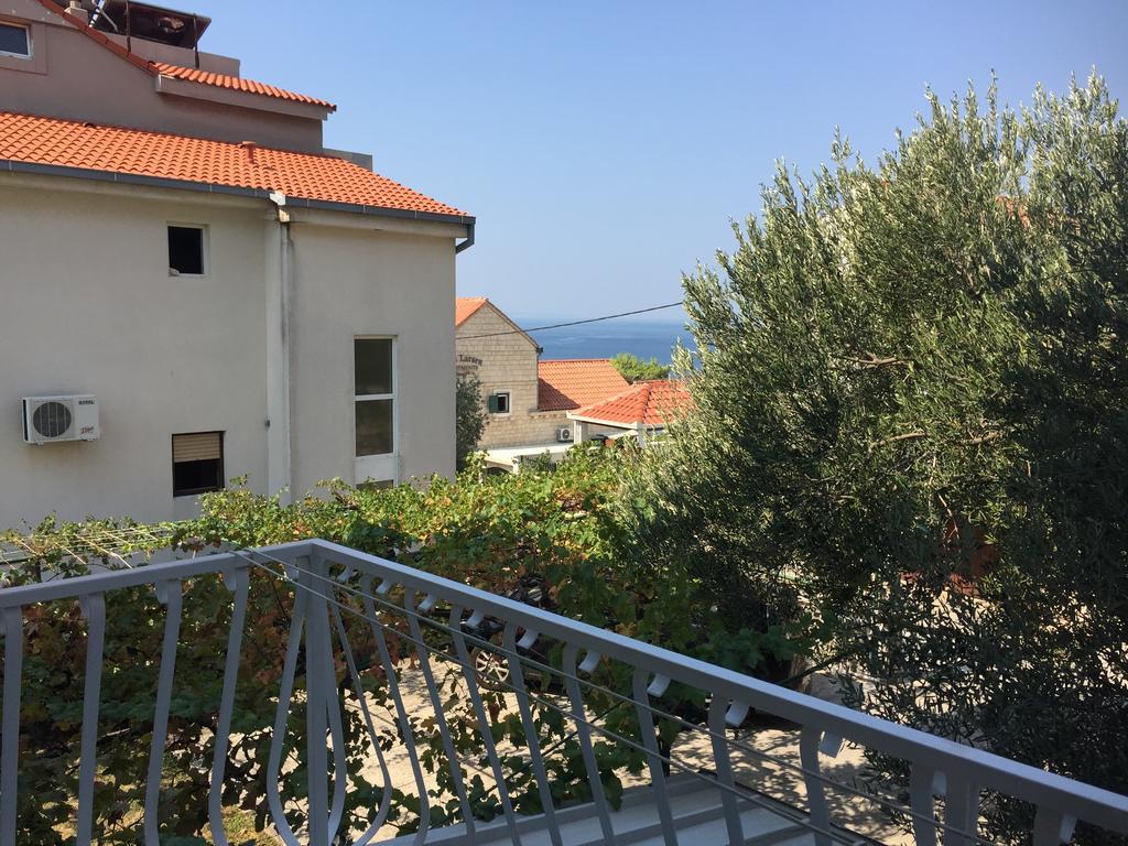 Apartments Bilic Nemira 奥米什 外观 照片