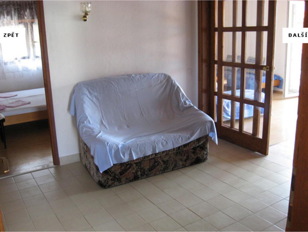 Apartments Bilic Nemira 奥米什 外观 照片